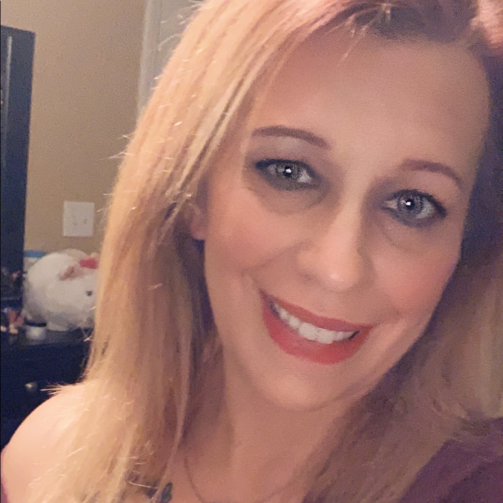 Meet your Posher, Jennifer